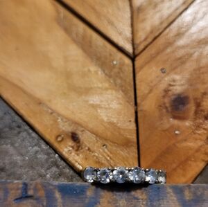 Elegant Silver Band Ring With Gems